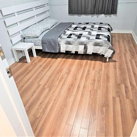 Modern Quiet Home By The Airport ميسيسوجا المظهر الخارجي الصورة