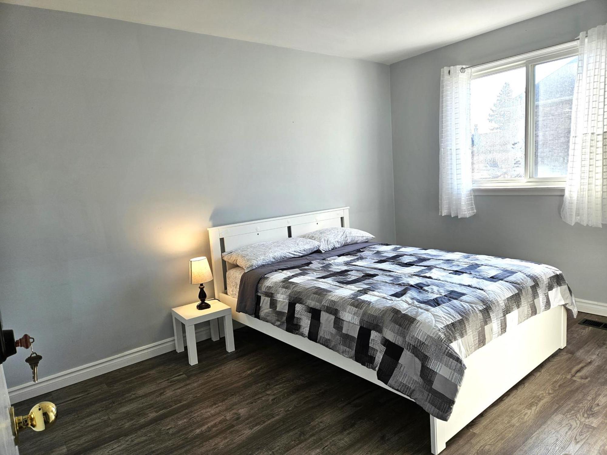 Modern Quiet Home By The Airport ميسيسوجا المظهر الخارجي الصورة